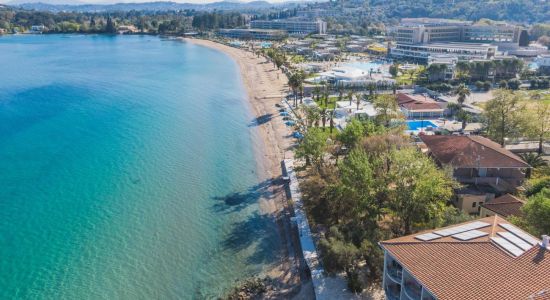 Las mejores playas para fiestas en la playa en las Islas Griegas