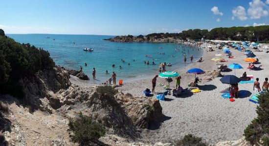 Spiaggia di Porto Corallo