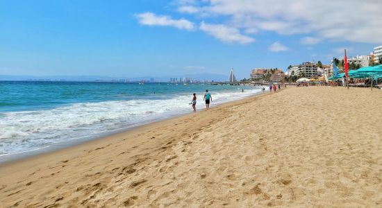 Los Muertos beach