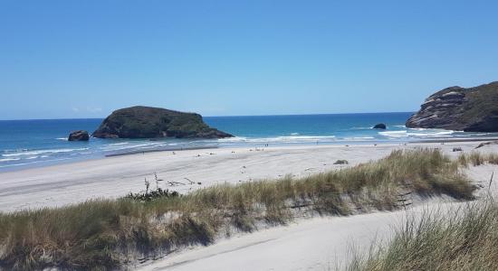 Playa Wharariki