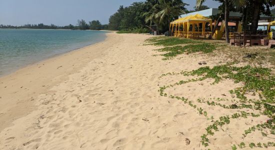 Tha Nun Beach
