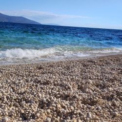 Foto de Klancac beach con muy limpia nivel de limpieza