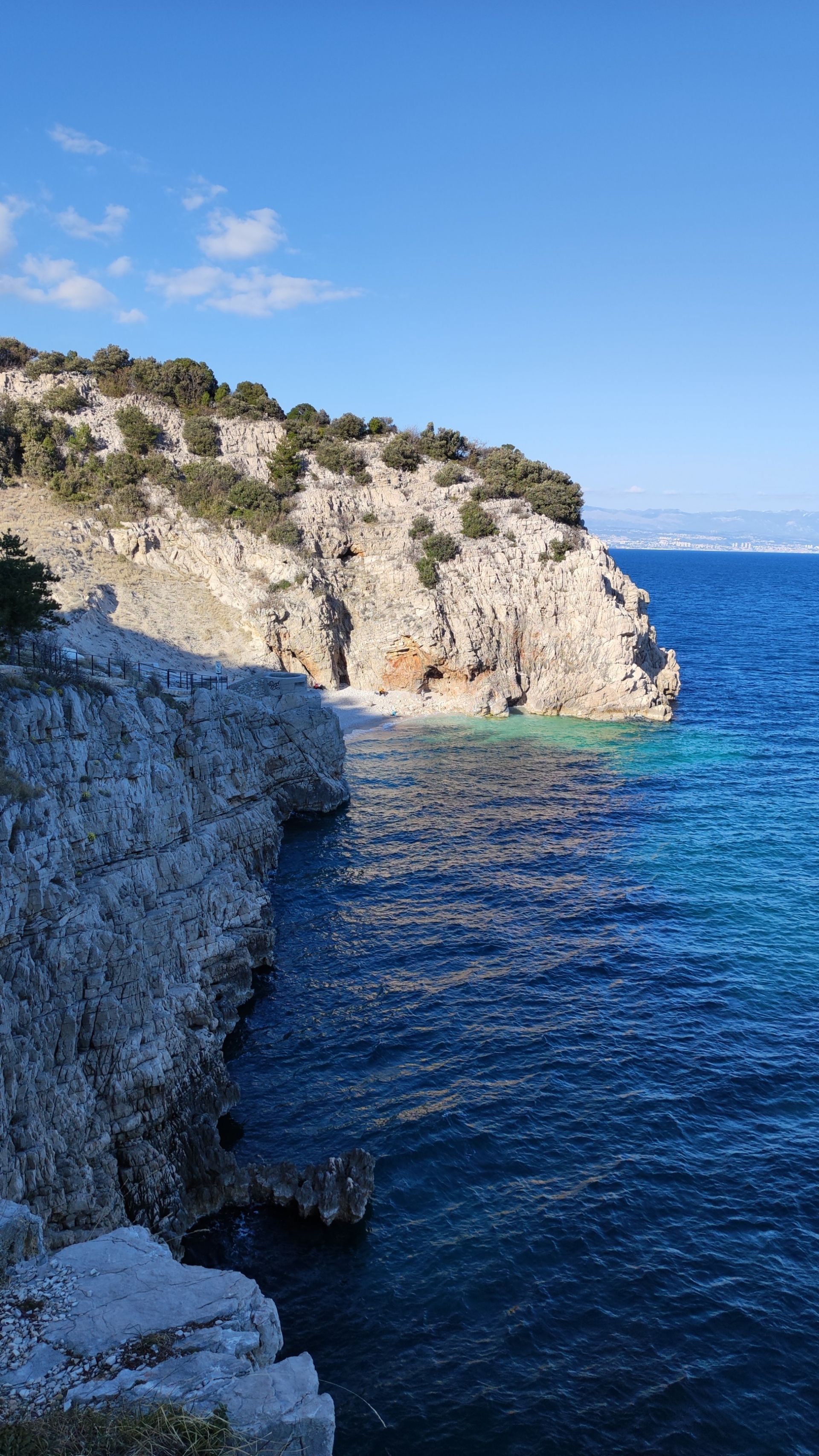 Foto de Klancac beach con una costa espaciosa