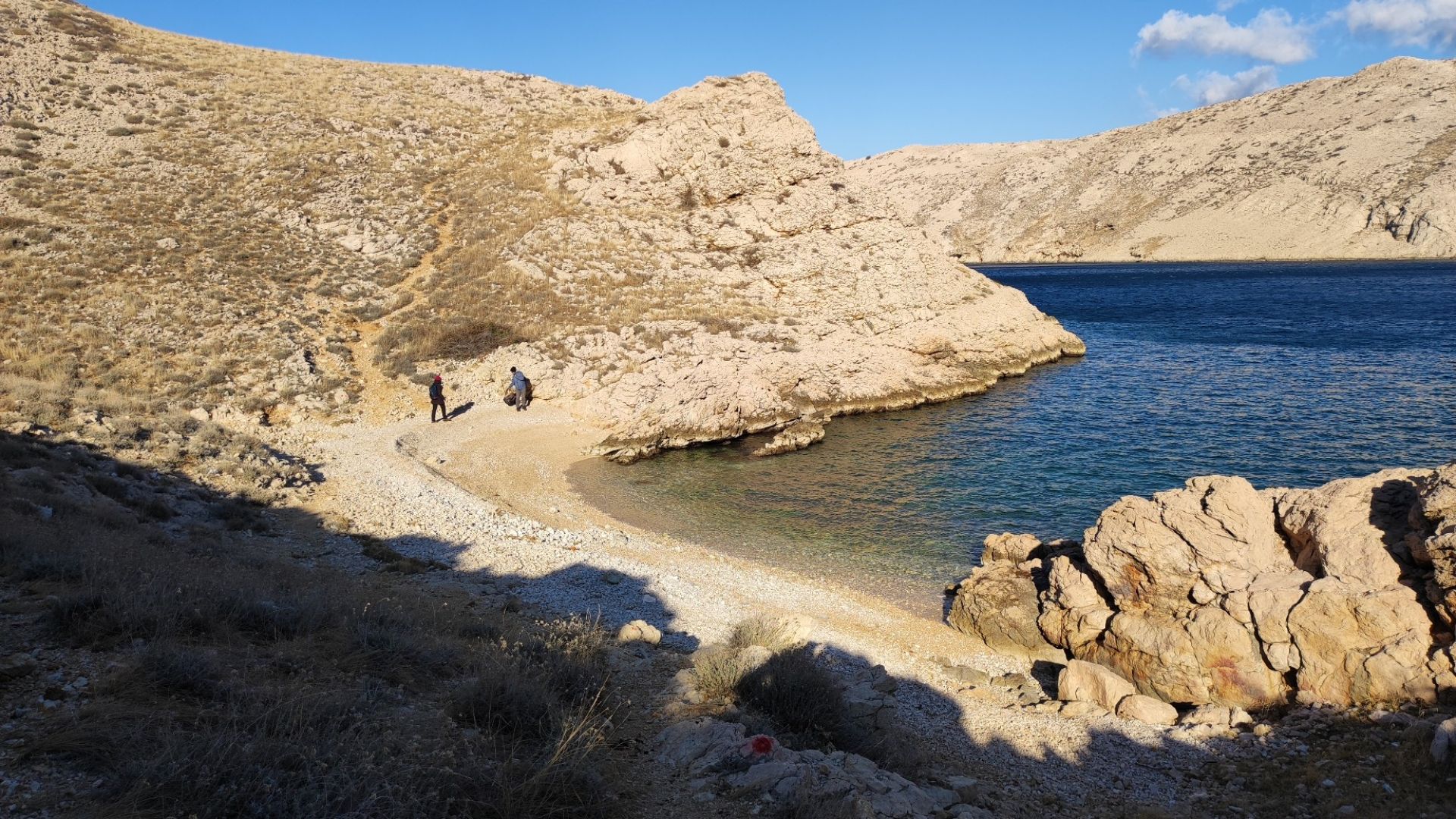Foto de Gnjilova beach y su hermoso paisaje