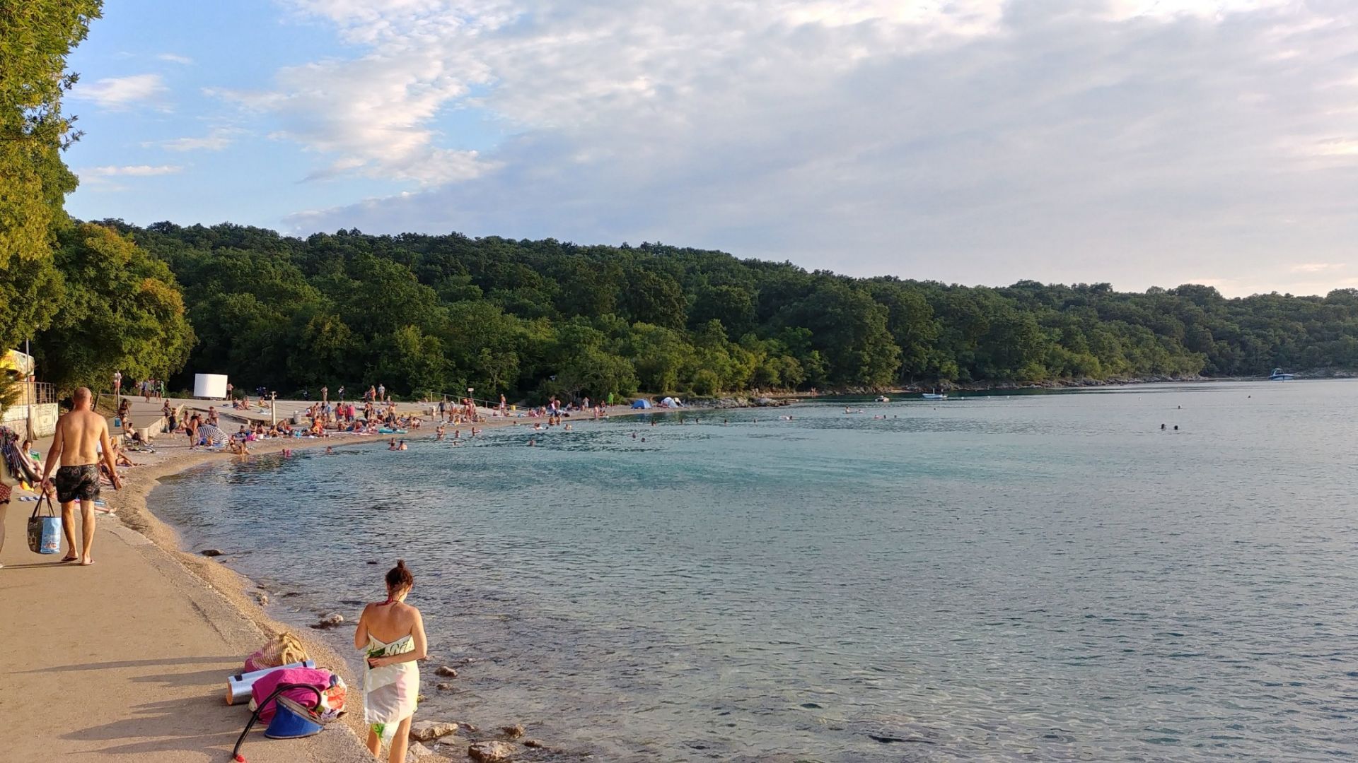 Foto de Kijac beach con muy limpia nivel de limpieza