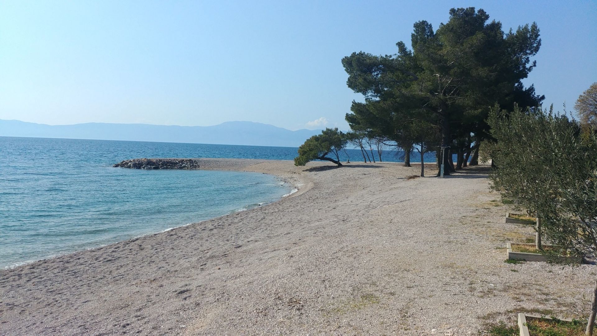 Foto de Adriatic II beach con muy limpia nivel de limpieza