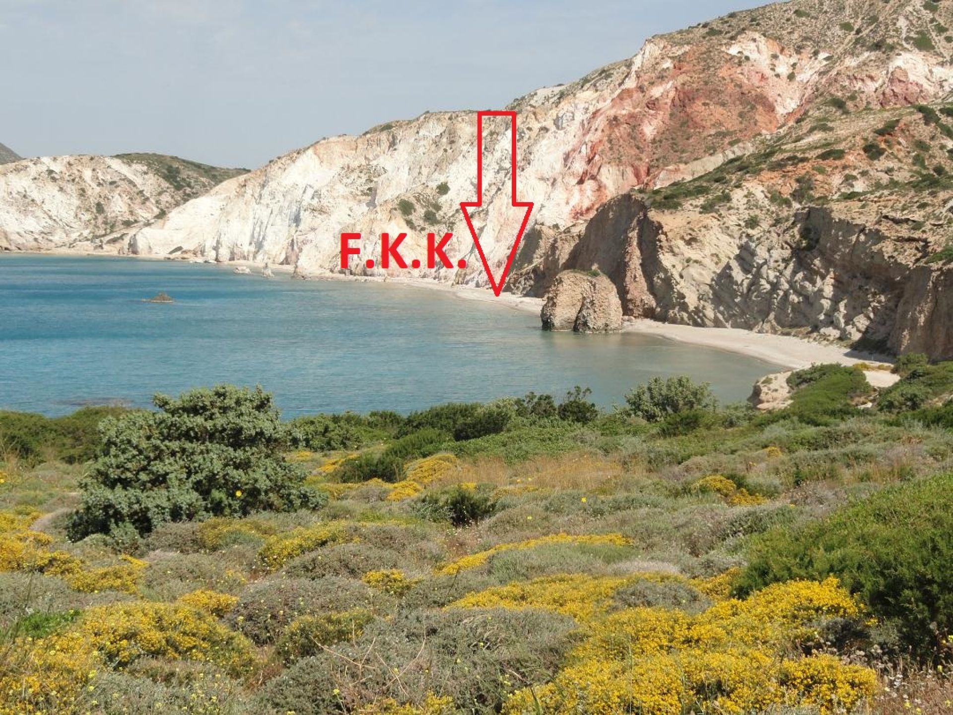 Foto de Firiplaka beach ubicado en área natural