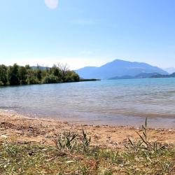 Foto de Choller Zug nudist Beach - lugar popular entre los conocedores del relax