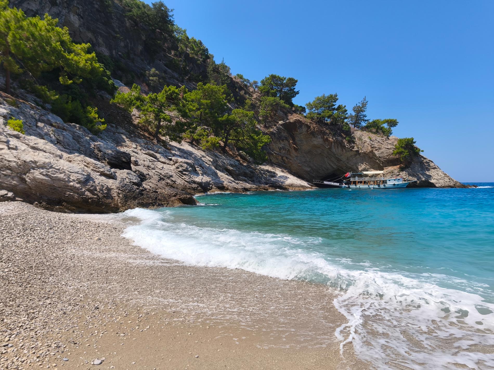 Foto de Blue Cave beach - lugar popular entre los conocedores del relax