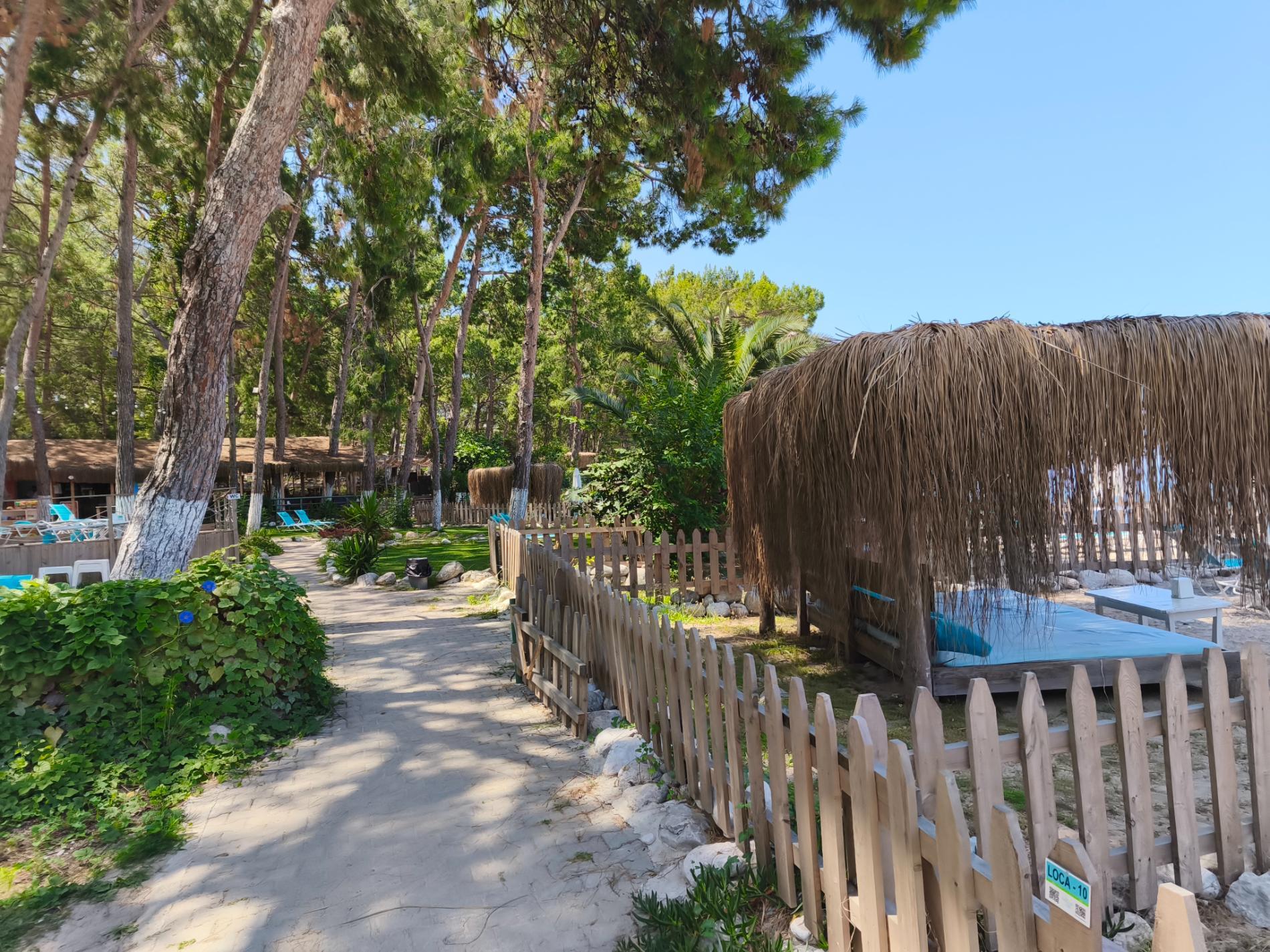 Foto de Playa de Kidrak área de complejo turístico de playa