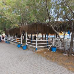Foto de Ovabuku beach y su hermoso paisaje