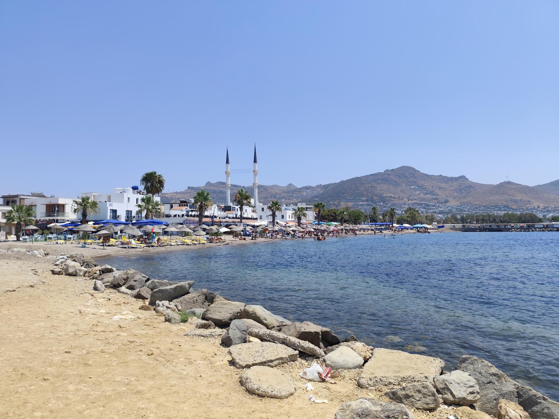 Foto de Ayvan beach - lugar popular entre los conocedores del relax