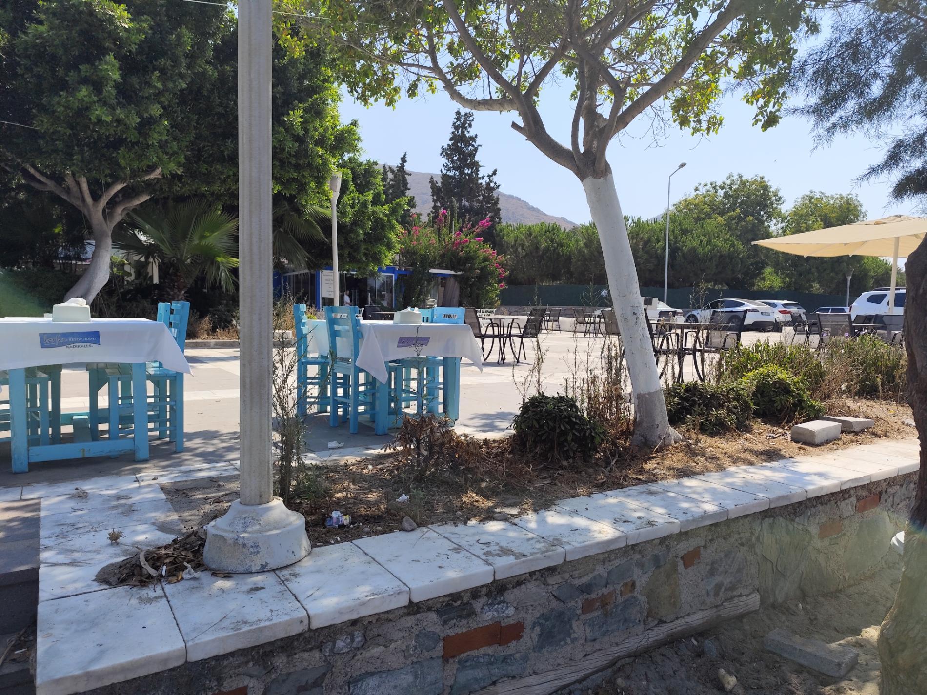 Foto de Kadikalesi beach área de servicios