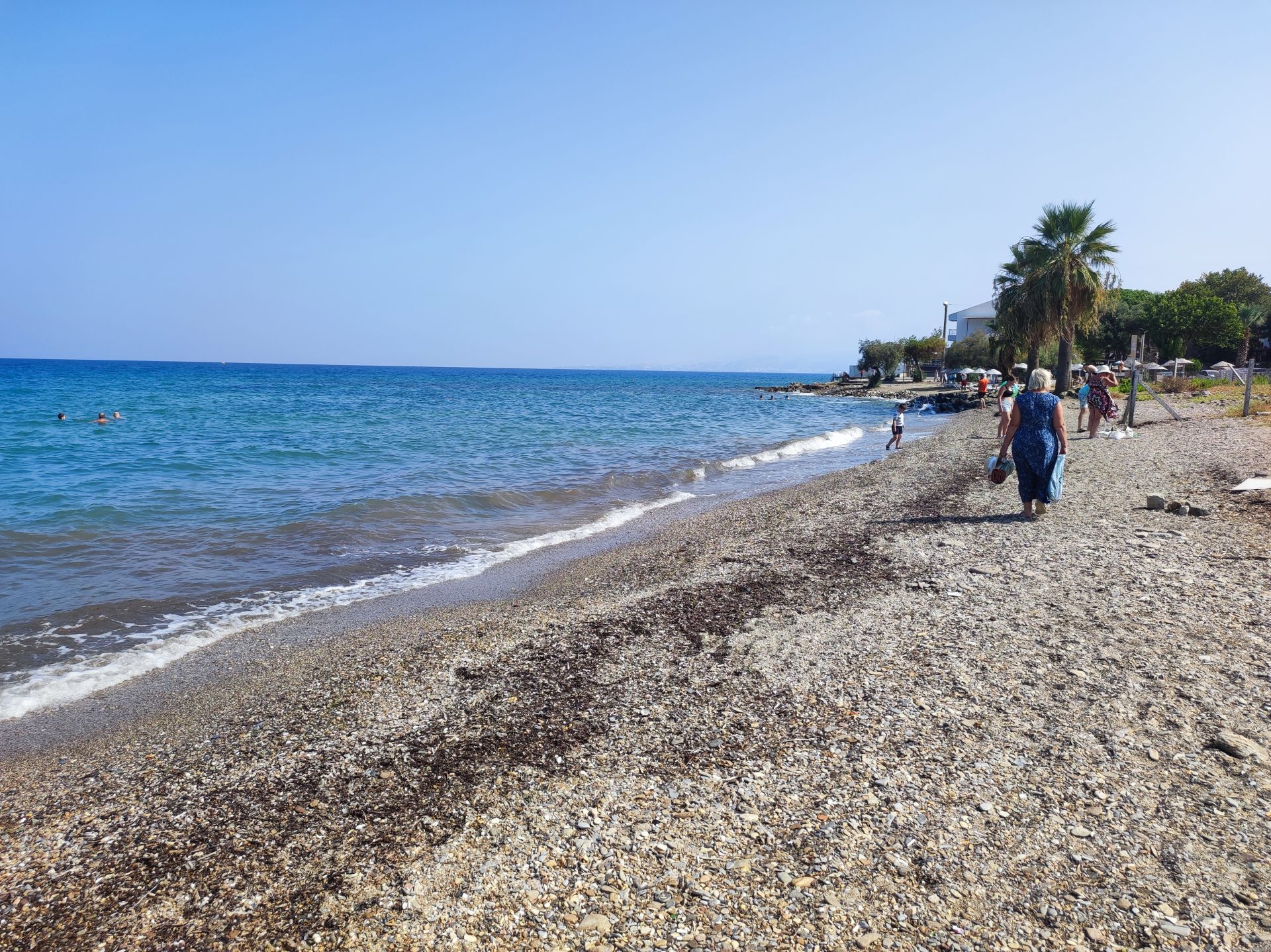 Foto de Guzelcamli beach y el asentamiento
