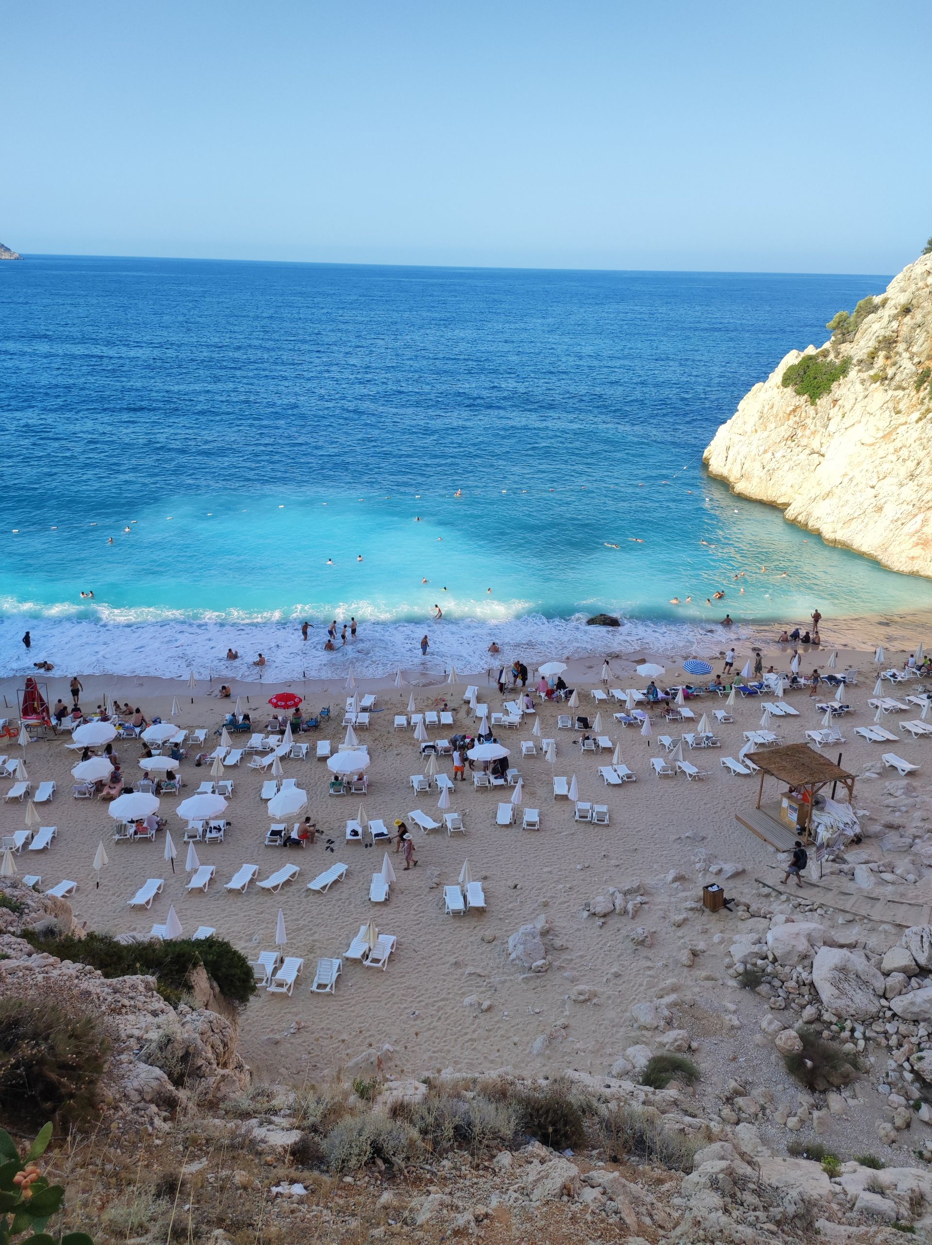 Foto de Kaputaş Beach con #42