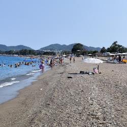 Foto de Kemer Halk Plaji III con costa recta y larga