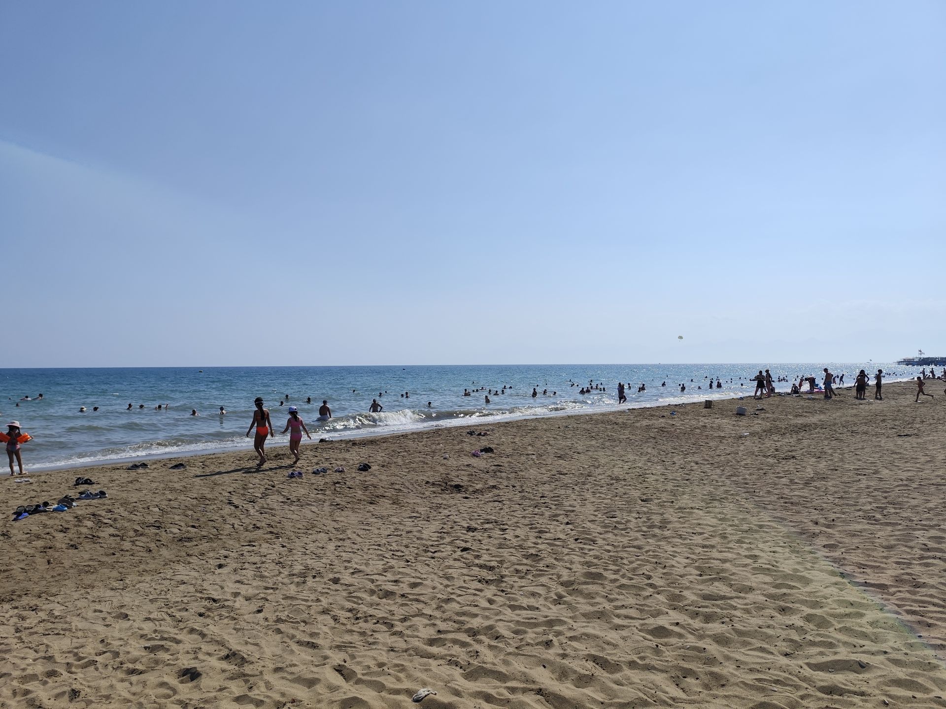 Foto de Kadriye Public Beach área parcialmente de hotel