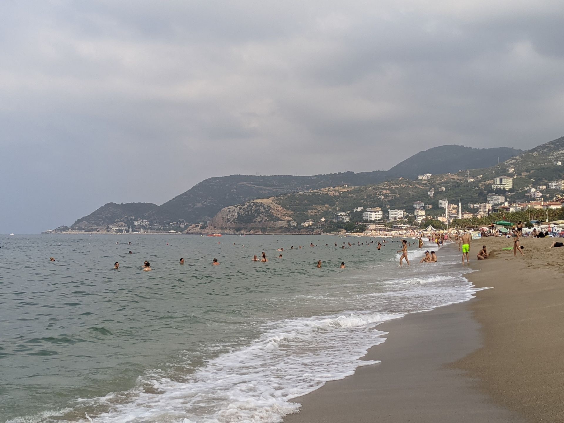 Foto de Playa de Cleopatra con algo limpia nivel de limpieza